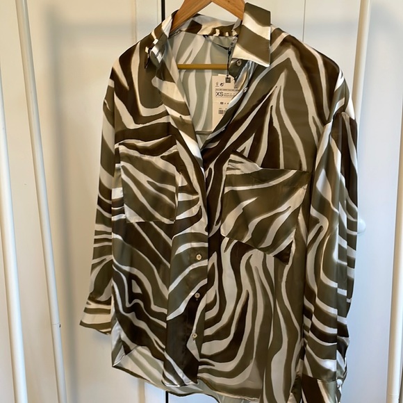 Zara Silk Animal print blouse - Picture 1 of 2